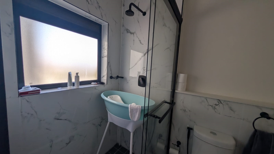 To Let 2 Bedroom Property for Rent in Sandown Western Cape